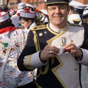 Rosenmontags-Tribüne (16.02.15)